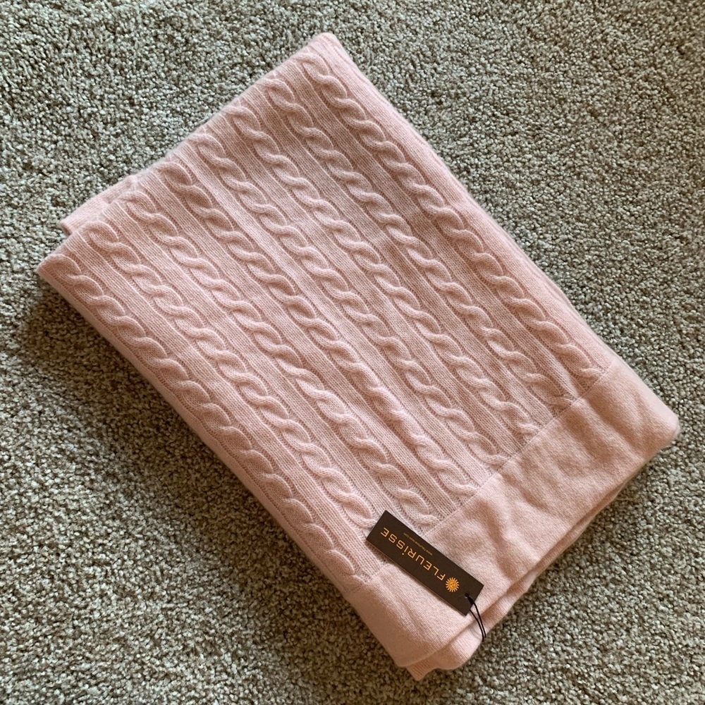 Fleurisse Leon Cashmere Blanket (24” by 24”)